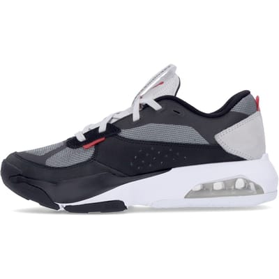 Jordan Air 200e lage herenschoen zwart/universiteitsrood/rookgrijs/wit