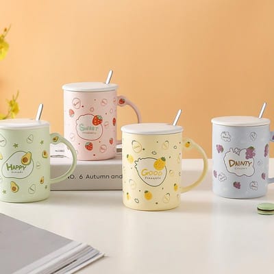 Fruit met Deksel Lepel Schattige Keramische Beker Souvenir Cadeau voor Thuisgebruik Een Eenvoudige Mok Hoge Waarde Hoge Temperatuur Bestendige Beker 400ML beige