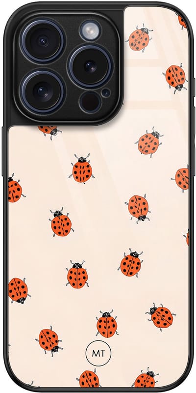 Hoesje geschikt voor iPhone 15 Pro - Lieveheerstbeestjes - Luxe Hard Case - Lieveheerstbeestje - Beige, Rood - Mooie Telefoonhoesjes