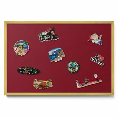 Tulup Magneetbord met Gouden Frame - Bordeauxrood Magneetbord Met Effen Achtergrond - 60 cm x 40 cm - Bourgondische kleur - Magnetisch Bord Foto Bevestiging - Design Magneetbord met Frame - Magnetisch Bord Muurbevestiging