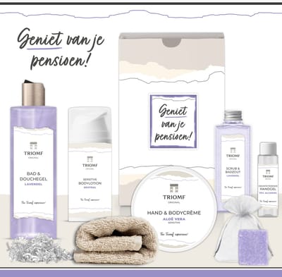 Geschenkset “Geniet van je pensioen!” - 7 producten - 850 gram | Triomf Original - Giftset voor haar Cadeautje Gestopt met werken Luxe wellness Cadeaupakket Vrouw Vriendin Collega Medewerker Werknemer Geschenk Pakket Lavendel Gift Set Paars