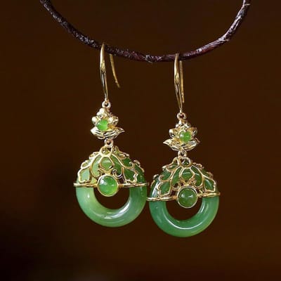 Vintage En Paleis Stijl Verse Lotusbloem Oorbellen Voor Vrouwen Natuurlijke Hetian Jade Ronde Druppel Oorbellen Prachtige Glanzende Sieraden brown