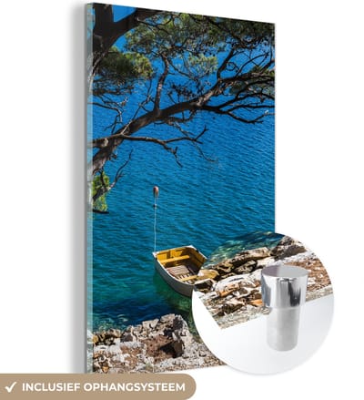 ® Glasschilderij 120x180 cm - Schilderij acrylglas - Bootje in de Adriatische zee bij het Nationaal park Mljet - Foto op glas - Muurdecoratie woonkamer - Wanddecoratie slaapkamer - Schilderijen