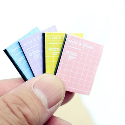 4 Stuks/Set Mini Oefenboek Notitieboek Model Ontworpen Voor Poppenhuis Studie Scène Decor Accessoires Kinderen Doen Alsof Genieten Speelgoed white