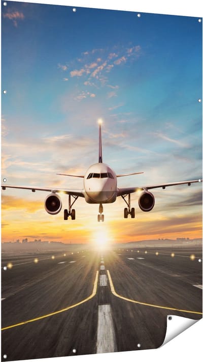 Gards Tuinposter Vliegtuig met een Landing op de Luchthaven - 120x180 cm - Tuindoek - Tuindecoratie - Wanddecoratie buiten - Tuinschilderij