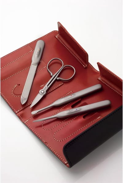 Complete Nagelverzorgingsset 4 Delig voor Manicure en Pedicure (Inclusief Schaar, Vijl en Hulpmiddelen)