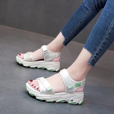 Sandalen Damesschoenen Nieuwe Zomer Sporten Papa Mode Casual Antislip Platform antislip Strandschoenen Sandalias 35 white