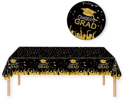 LUQ - Tafelkleed Geslaagd – Zwart & Goud Plastic Tafelzeil 137x274 cm – Feestdecoratie Afstuderen & Graduation