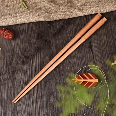 New Age Devi - Japanse Eetstokjes - Handgemaakt - Chestnut - Chopsticks - Eetgerei - LichtbruinLichtbruinJapanse Eetstokjes - Handgemaakt - Chestnut - Chopsticks - Eetgerei - Licht-bruinLicht-bruin