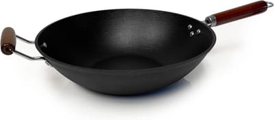 Lichtgewicht Gietijzeren Wok met Houten Handvat - 35,5 cm - Platte Bodem Voor Roerbakken en Chinees Koken