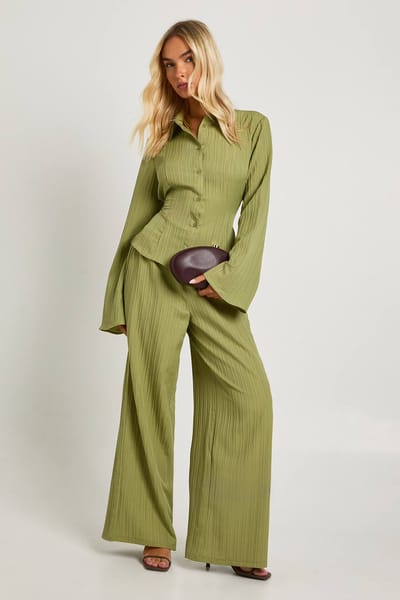 boohoo Dames Getextureerd shirt met strik en broek set | Olijf | Maat: 36