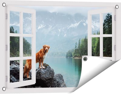 Gards Tuinposter Doorkijk Retriever Hond bij het Water in de Bergen - 60x40 cm - Tuindoek - Tuindecoratie - Wanddecoratie buiten - Tuinschilderij