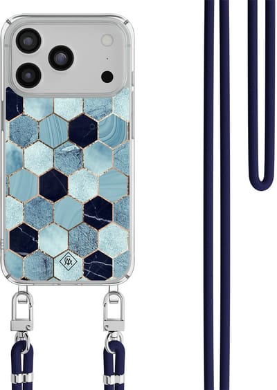 Casimoda® hoesje met donkerblauw koord - Geschikt voor iPhone 17 Pro - Blue Cubes - Afneembaar koord - TPU/polycarbonaat - Blauw