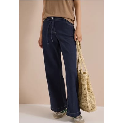 High Waist Wide Leg jeans in Loose Fit