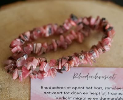 Rhodochrosiet Armband Chip, edelsteen armband Crystal - Perfect cadeau voor vrouwen- Inclusief uitleg - Spiritueel - Rhodochrosite -Innerlijk kind - Trauma - Positiviteit - Migraine - 100% NATUURLIJK