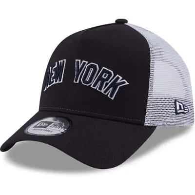 NEW ERA NEW YORK YANKEES TEAM SCRIPT TRUCKER CAP