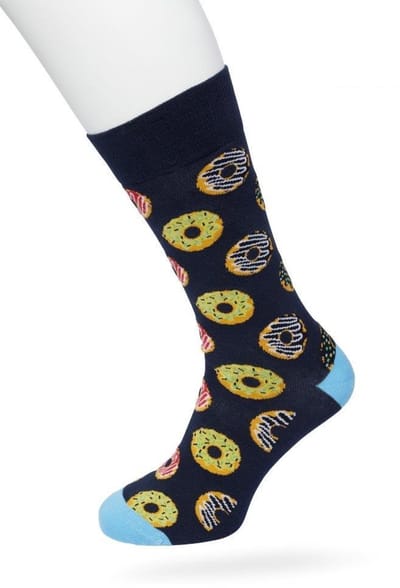 Bonnie Doon Heren Sokken met Donuts Print maat 40/46 Donker Blauw - Thema Sokken - Donut - Cadeau Sokken - Word je Happy en vrolijk van - Zacht Katoen met Gladde Teennaad - Comfortabel - Perfect Cadeau - Black Iris - BT992125.134
