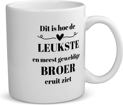 Akyol - dit is hoe de leukste en meest geweldige broer eruit ziet koffiemok - theemok - Broer - meest leukste broer - verjaardag - cadeautje voor broer - broer artikelen - kado - geschenk - 350 ML inhoud