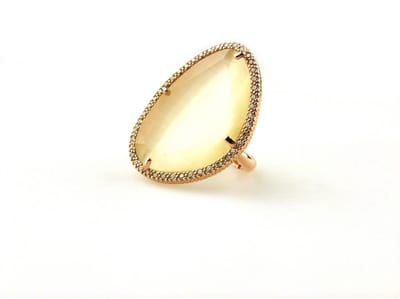 ring in zilver roze verguld model druppel gezet parelmoerkleurige steen