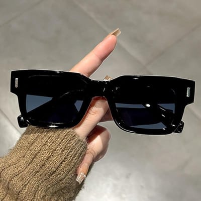 Lunettes de soleil rectangulaires Dernières lunettes de designer élégantes pour hommes Lunettes de soleil décontractées pour femmes pour hommes Lunettes de protection pour activités extérieures Protection UV 400 1PC gray