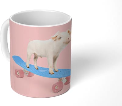 Mok - Koffiemok - Varken - Roze - Skateboard - Blauw - Dieren - Mokken - 350 ML - Beker - Koffiemokken - Theemok