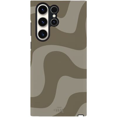 xoxo Wildhearts Ride With Me Brown - Hoesje geschikt voor Samsung Galaxy S23 Ultra - Siliconen hoesje met dubbele beschermlaag - Luxe case - Stevige backcover - Golvenprint - Golvend patroon - golven - Beige / Bruin