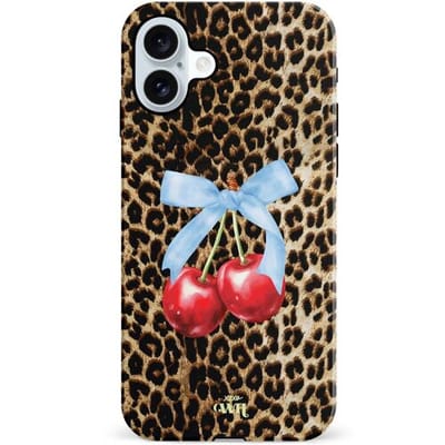 xoxo Wildhearts Berry Wild - Double Layer - Hard case geschikt voor iPhone 16 hoesje - Dubbele beschermlaag - Beschermhoes shockproof case - Tijgerprint / Luipaardprint - Kers print - Dierenprint hoesje - Kersen Panterprint