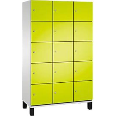 C+P Cambio lockerkast, 3 vakken, 15 vakken, op poten, B 1200 x D 525 x H 1980 mm, lichtgrijs/kleedgroen
