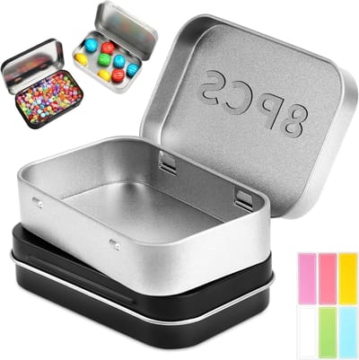 Set van 8 Kleine Blikken Dozen met Deksel, 9.5 x 6 x 2.2 cm, Inclusief 2 Labels voor Organisatie, Ideaal voor Snoep, Munten en Sleutels