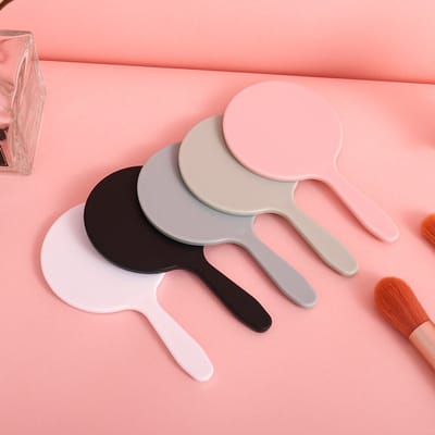 Daity Set van 5 mini handspiegels met handvat, 9,9 cm lang x 5,5 cm breed. Mini draagbare ronde spiegels, perfect voor op reis, make-up, als cadeautje voor elke dag en voor knutselprojecten voor Pasen (wit, roze, zwart, blauw, groen).