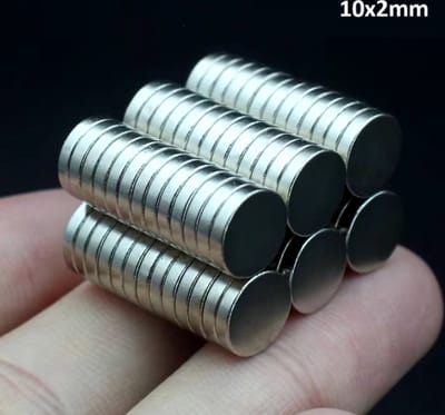 TLVX 10 stuks Kleine Sterke Magneten Rond 10x2mm / Platte magneten / Zinaps / Dunne Magneet / Mini Neodymium magneten / Magneetjes Deur / Kastdeuren / Koelkast / Whiteboard / School / Leren / Schoolbord / Papier vastzetten / Magnetische werking
