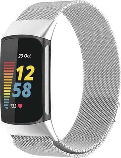 By Qubix - Compatible Fitbit bandje - Milanese bandje - Zilver - Geschikt voor FitBit Charge 5 - Horlogeband - smartwatchbandje