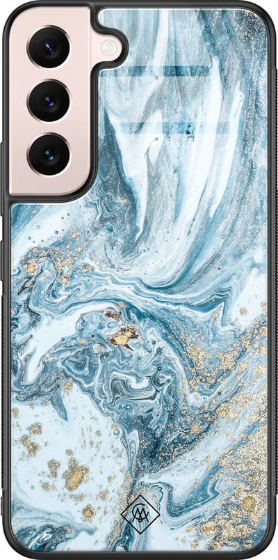 Casimoda® hoesje - Geschikt voor Samsung Galaxy S22 - Marble Sea - Luxe Hard Case Zwart - Backcover telefoonhoesje - Blauw