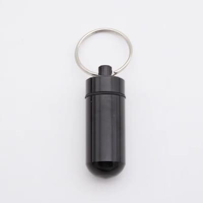 Go Go Gadget - Medicijnkoker - Pillenkoker - Sleutelhanger - Aluminium - Zwart