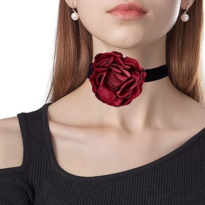 Allecto - Bloemenketting - Elegante Fluwelen Halsketting - Rode Roos - Dames Sieraden - Unieke Accessoires - Stijlvol Ontwerp - Geschikt voor Elke ...