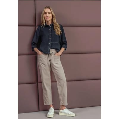 Corduroybroek met Slim Leg-pijpen en een Loose Fit-pasvorm