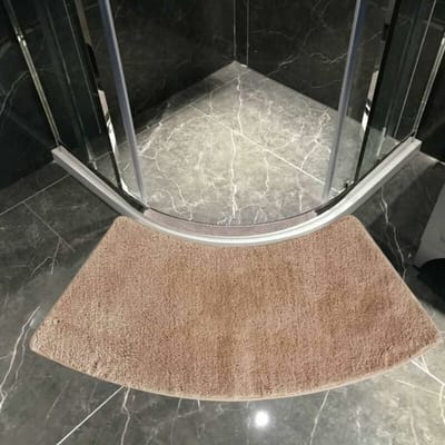 Badmat Afgeronde Douchemat Klein Kwadrant Comfortabele en antislip badmat, superabsorberend.