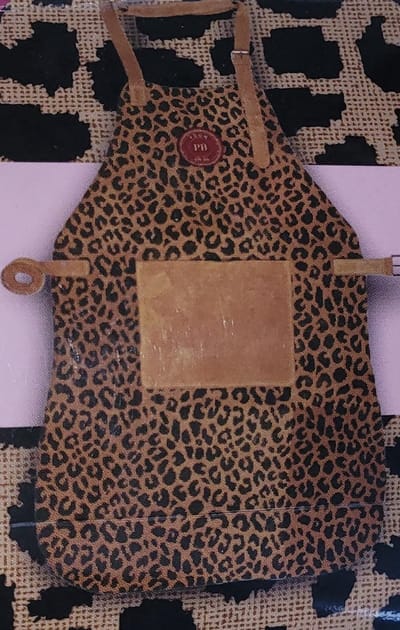 Barbecueschort leer panter print - lederen bbq schort met voorvak 100% leder / Buff- - voor Barbecue of gewoon koken in de keuken - bbq schort panther vrouwen