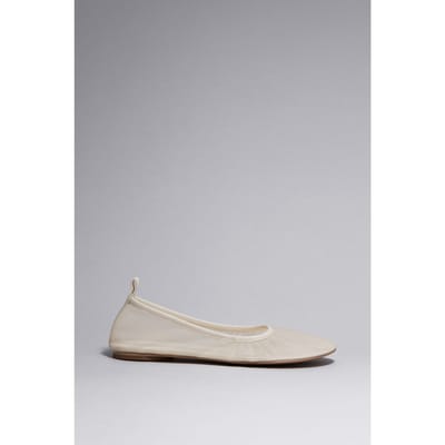 & Other Stories Luna Ballerina White Maat: 39 | Ballerina's Outlet | Dames | Wit