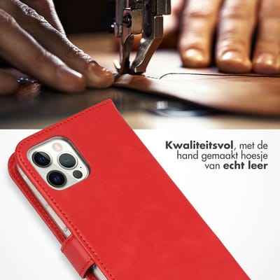 Selencia Hoesje - Geschikt voor Apple iPhone 12 Pro / 12 - Echt Lederen Bookcase - Rood