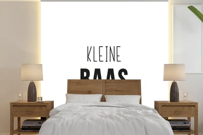 Behang kids - Kinderkamer decoratie - Spreuken - Kleine baas - Zwart - Wit - Quotes - Kinderen - Jongens - 240x240 cm - Wanddecoratie Jongenskamer