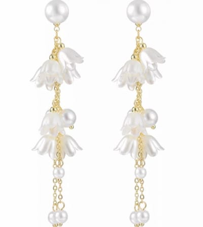 Lange Oorbellen-wit -Klokjes-Goudkleurig-Kunststof-Charme Bijoux