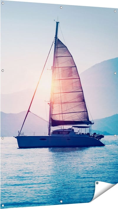 Gards Tuinposter Zeilboot bij Zonsondergang - 100x150 cm - Tuindoek - Tuindecoratie - Wanddecoratie buiten - Tuinschilderij