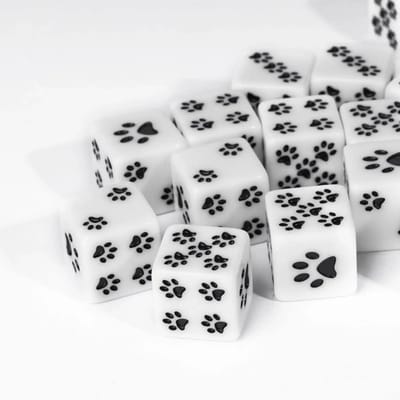 5 Stuks Kattenpoot D6 Dobbelstenen Schattige Kubus Dobbelstenen 6 Zijden D6 Hars 16mm Standaard Polyhedrale Dobbelstenen Speelset voor Bordspellen Magic The Gathering