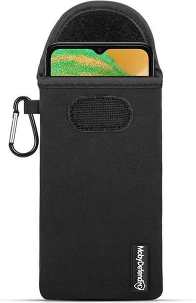 MobyDefend Hoesje - Geschikt voor Samsung Galaxy A04s - Neopreen Pouch Met Karabijnhaak - Insteek - Riemlus - Zwart