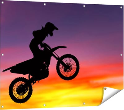 Gards Tuinposter Silhouet van een Motorcross in de Lucht - 120x90 cm - Tuindoek - Tuindecoratie - Wanddecoratie buiten - Tuinschilderij