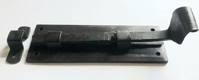 Zwarte deur of raam grendel 150 mm smeedijzer zwart