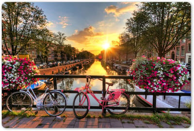 Placemats 45x30 cm - Placemat kunststof - 1 stuk - Fiets - Amsterdam - Lente - Borden onderleggers - Decoratie voor op tafel - Keuken tafeldecoratie accessoires - Vinyl onderlegger - Tafelversiering