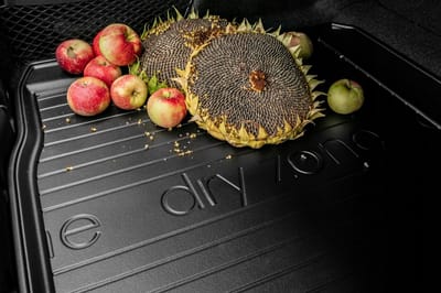 FROGUM Line 77 - Automatten & Kofferbakmat Set - Perfecte Pasvorm - Geurloos TPE - Extra Hoge Beschermrand