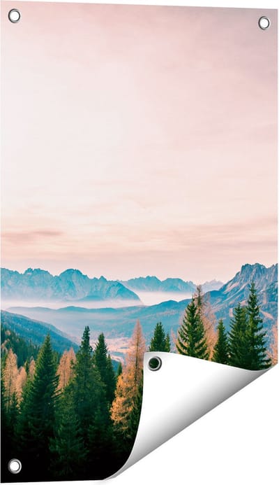 Gards Tuinposter Bos met Bomen bij Bergen Landschap - 40x60 cm - Tuindoek - Tuindecoratie - Wanddecoratie buiten - Tuinschilderij
